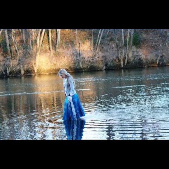 Meet the Posher - Picture 7 of 8